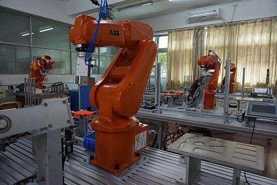 工業(yè)機(jī)器人裝調(diào)實(shí)訓(xùn)室設(shè)備、工業(yè)機(jī)器人仿真實(shí)訓(xùn)室設(shè)備、工業(yè)機(jī)器人系統(tǒng)實(shí)訓(xùn)室設(shè)備